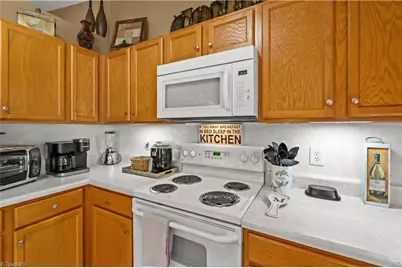 808 Chesapeake Lane, Archdale, NC 27263 - Photo 7