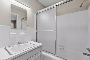 2321 Danbury Rd, Greensboro, NC 27408 - Photo 27