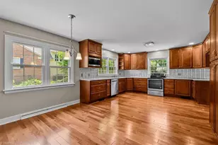 2321 Danbury Rd, Greensboro, NC 27408 - Photo 13