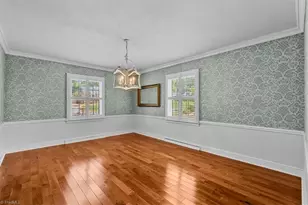 2321 Danbury Rd, Greensboro, NC 27408 - Photo 9