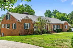 2321 Danbury Rd, Greensboro, NC 27408 - Photo 3