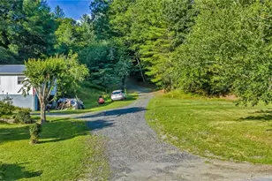 1092 Hartzog Ford Rd, West Jefferson, NC 26342 - Photo 11