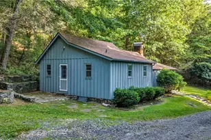 1092 Hartzog Ford Rd, West Jefferson, NC 26342 - Photo 13