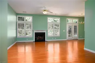 2315 Meadow Gate Dr, Greensboro, NC 27455 - Photo 5