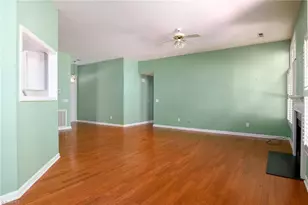 2315 Meadow Gate Dr, Greensboro, NC 27455 - Photo 7