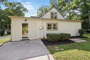210 Stone St, Thomasville, NC 27360 - Photo 23