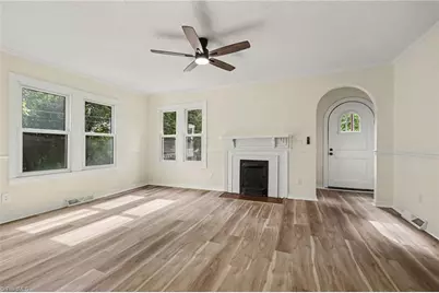 210 Stone Street, Thomasville, NC 27360 - Photo 3