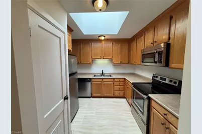 841 Reynolda Road #3, Winston-Salem, NC 27104 - Photo 5