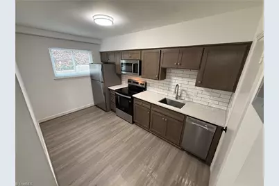 222 N Hawthorne Road #B, Winston-Salem, NC 27104 - Photo 13