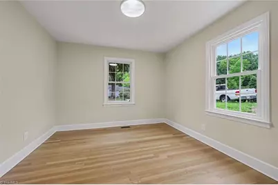 2309 Fernwood Drive, Greensboro, NC 27408 - Photo 21