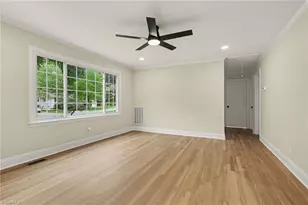 2309 Fernwood Dr, Greensboro, NC 27408 - Photo 11