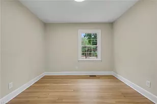 2309 Fernwood Dr, Greensboro, NC 27408 - Photo 25