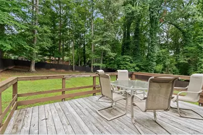 521 Dogwood Circle, High Point, NC 27260 - Photo 5
