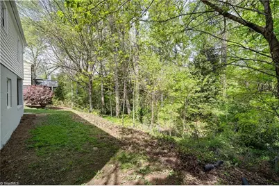 2425 Lyndhurst Avenue, Winston-Salem, NC 27103 - Photo 23