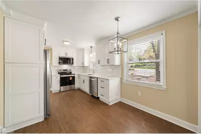 2425 Lyndhurst Avenue, Winston-Salem, NC 27103 - Photo 5