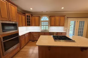 1016 Longhorn Ct, Greensboro, NC 27455 - Photo 7