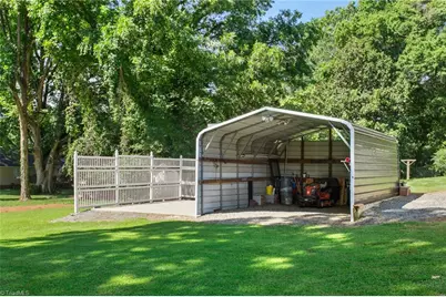 1111 N Woodleigh Circle, Reidsville, NC 27320 - Photo 31