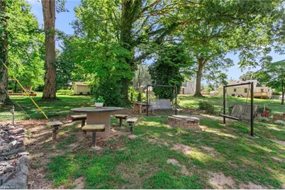 1111 N Woodleigh Circle, Reidsville, NC 27320 - Photo 35