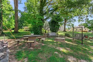 1111 N Woodleigh Cir, Reidsville, NC 27320 - Photo 35