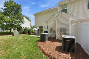 42 Ledgerstone Ln, Greensboro, NC 27407 - Photo 33