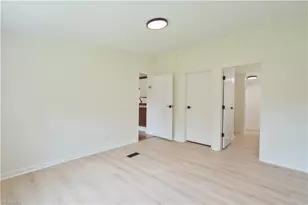 225 Beacon Ridge Rd, Thomasville, NC 27360 - Photo 13