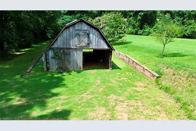 971 Bridge Street, Elkin, NC 28621 - Photo 37