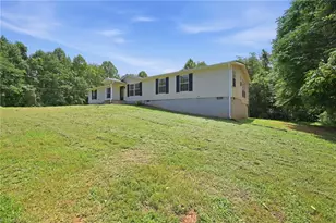 1200 Blue Ridge Ln, Sandy Ridge, NC 27046 - Photo 33