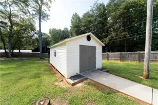 829 Wagner Rd, Mocksville, NC 27028 - Photo 21