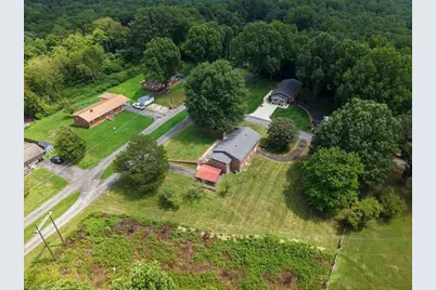 142 Shamrock Boulevard, Elkin, NC 28621 - Photo 3