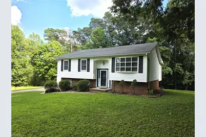 414 Oak Ridge Drive, Mount Airy, NC 27030 - Photo 3