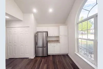 30 Pickwick Place, Greensboro, NC 27407 - Photo 9