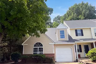 30 Pickwick Pl, Greensboro, NC 27407 - Photo 1
