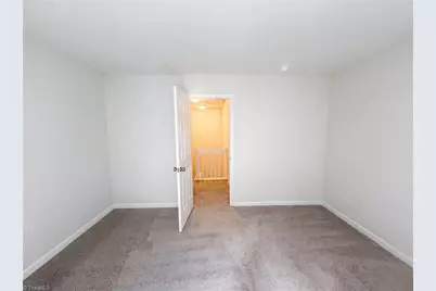 30 Pickwick Place, Greensboro, NC 27407 - Photo 15