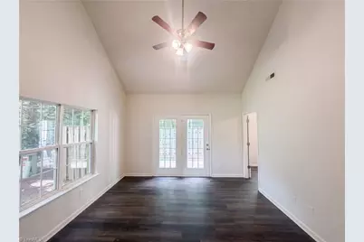 30 Pickwick Place, Greensboro, NC 27407 - Photo 11