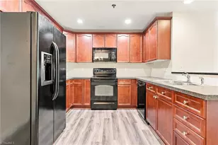 4762 Tatton Park Cir, Winston-Salem, NC 27103 - Photo 7