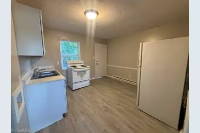 3602 Greensboro Street #D, Greensboro, NC 27401 - Photo 5