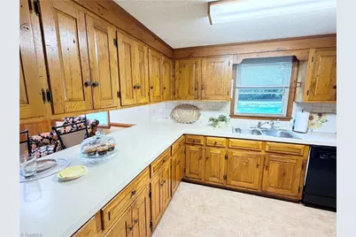 226 White Plains Road, Roaring River, NC 28669 - Photo 11
