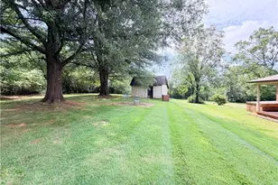 226 White Plains Rd, Roaring River, NC 28669 - Photo 27