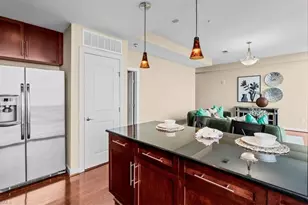 201 Elm Street N, Greensboro, NC 27401 - Photo 17