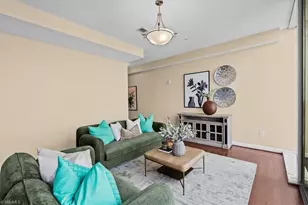 201 Elm Street N, Greensboro, NC 27401 - Photo 11