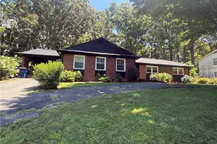 2651 Greencrest Dr, Winston-Salem, NC 27106 - Photo 3