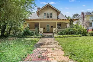 1037 W End Blvd, Winston-Salem, NC 27101 - Photo 1