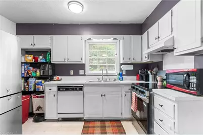 5207 Fieldbrook Drive, Greensboro, NC 27455 - Photo 15