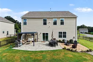 3425 Millennium Dr, Greensboro, NC 27455 - Photo 33