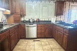 2333 Pinecroft Rd, Greensboro, NC 27407 - Photo 5