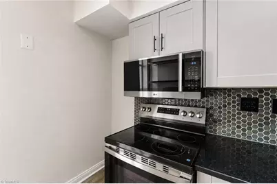 1101 N Elm Street #904, Greensboro, NC 27401 - Photo 7