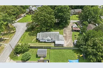 106 Crestwood Circle, High Point, NC 27260 - Photo 39