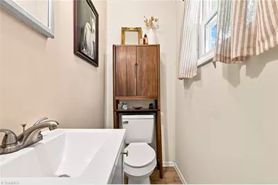 106 Crestwood Circle, High Point, NC 27260 - Photo 23