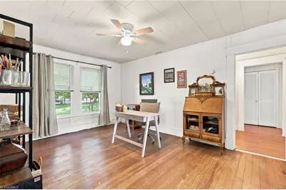 106 Crestwood Circle, High Point, NC 27260 - Photo 17