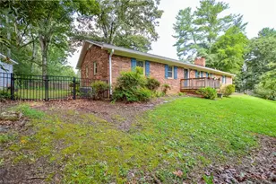 1507 Overlook Dr, Wilkesboro, NC 28697 - Photo 3